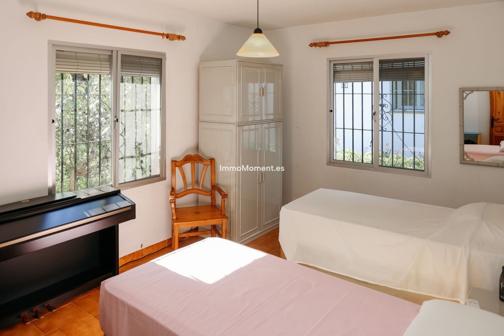 Resale - Country house - Inland  - Alhaurín el Grande Centro