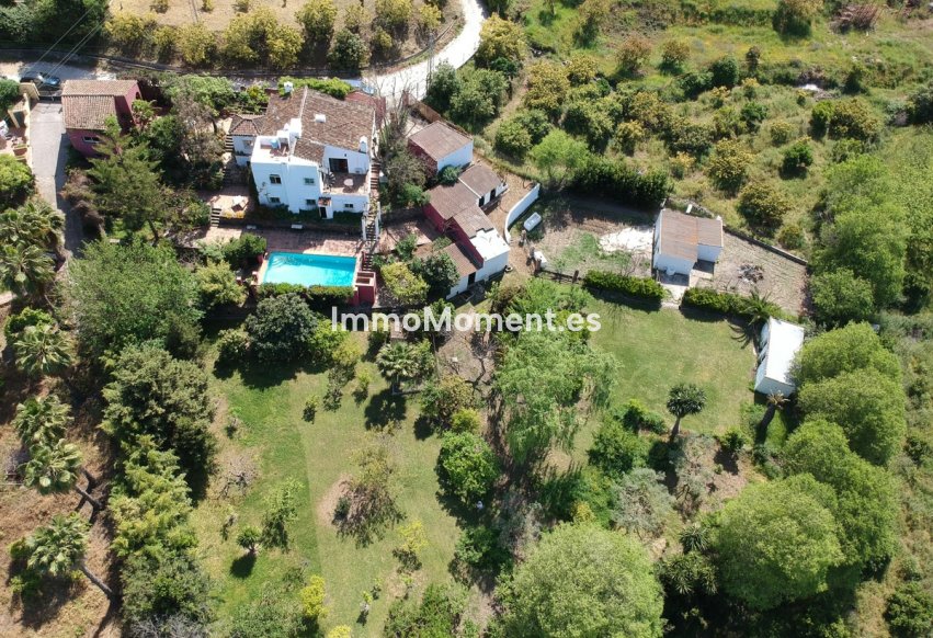 Resale - Country house - Inland  - Alhaurín el Grande Centro