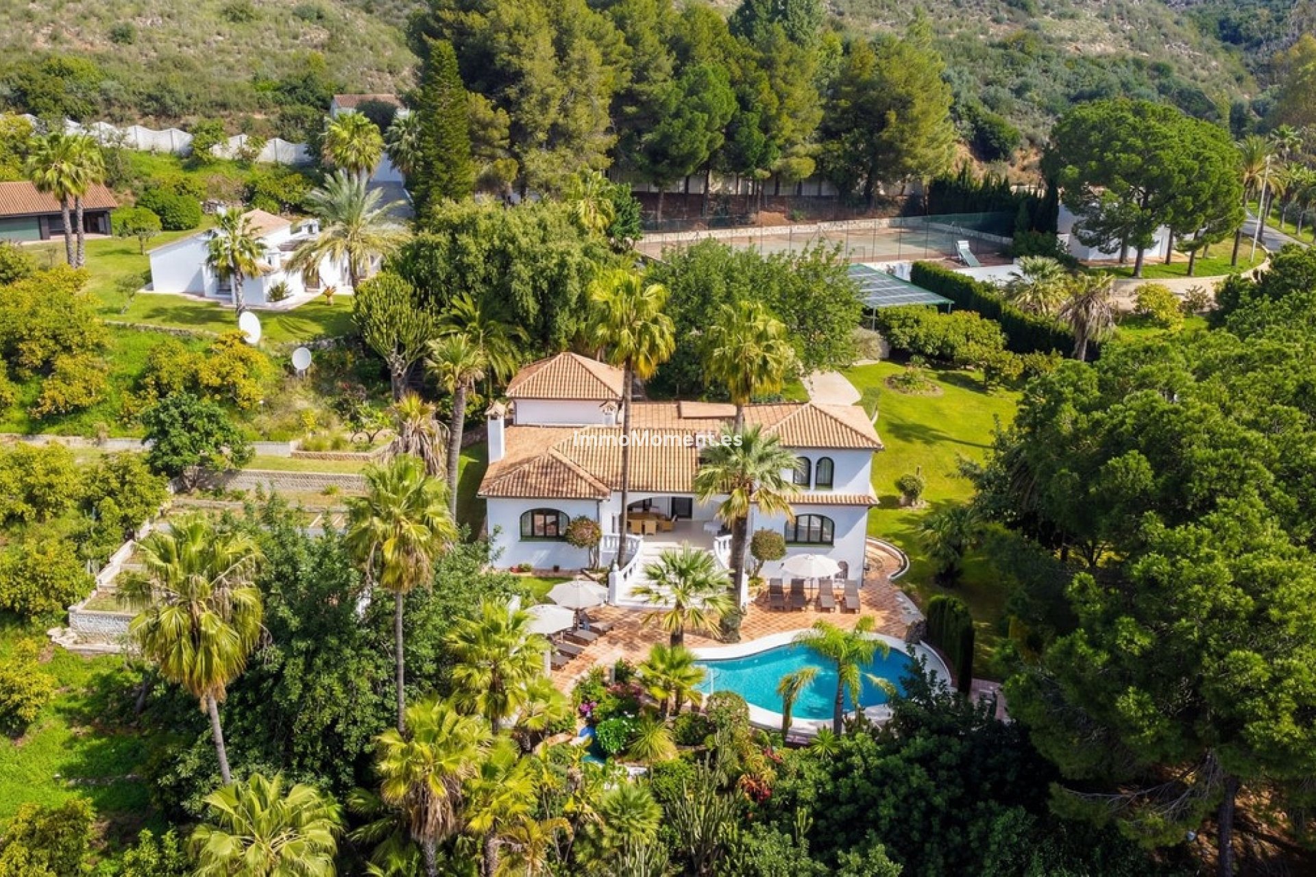 Resale - Country house - Inland  - Alhaurín el Grande Centro