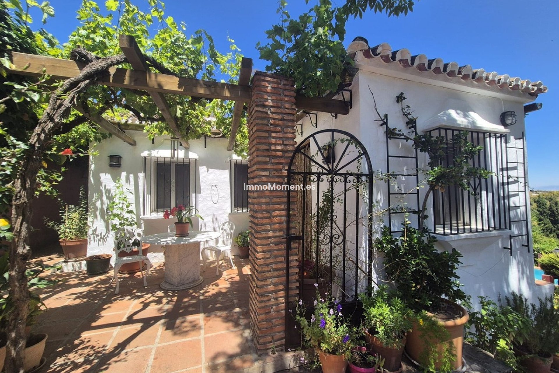 Resale - Country house - Inland  - Alhaurín el Grande Centro