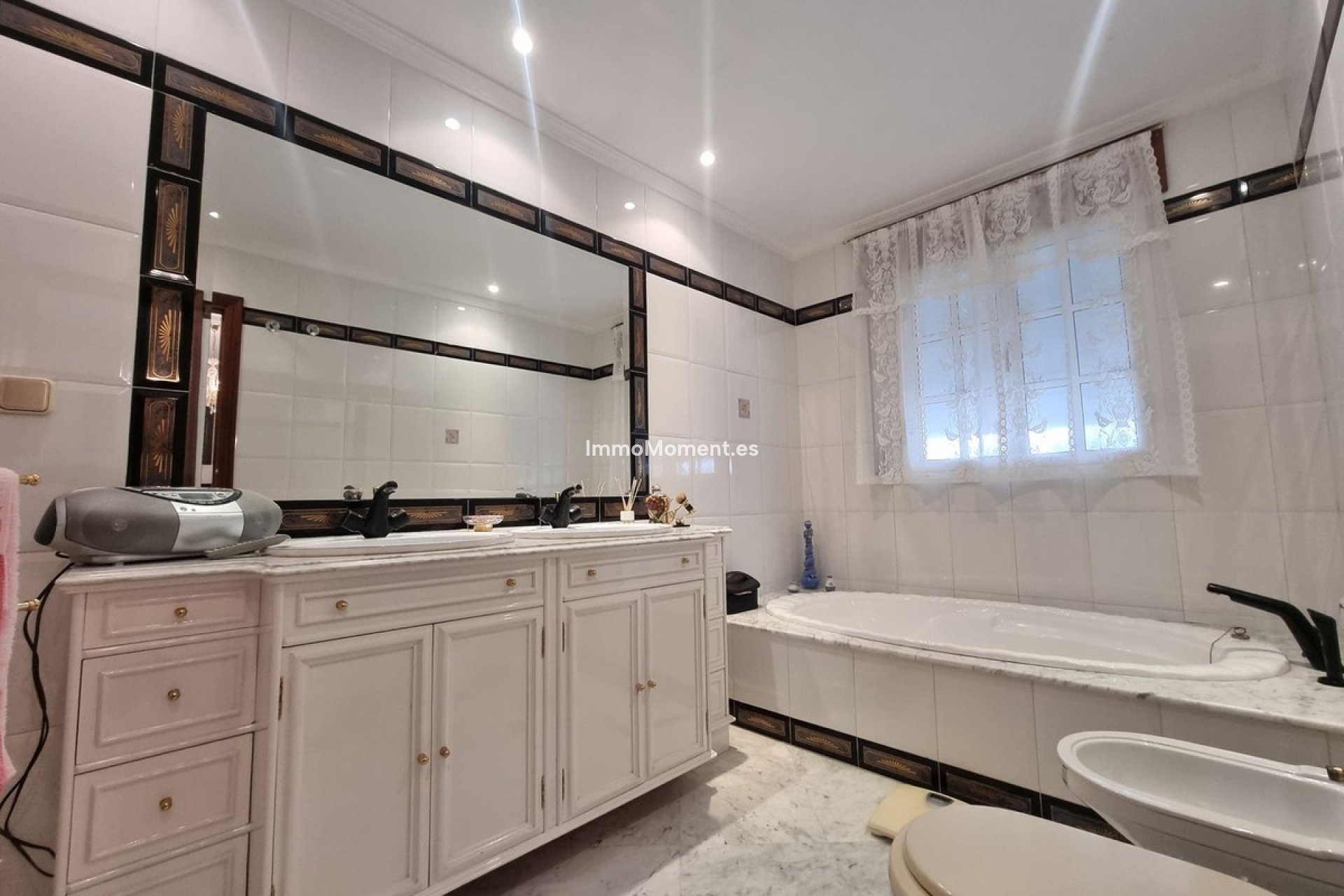 Resale - Country house - Inland  - Alhaurín el Grande Centro