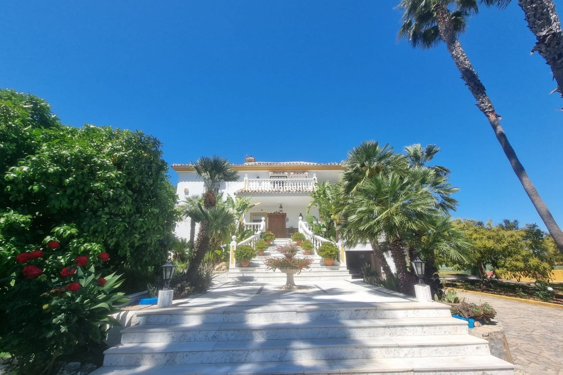 Resale - Country house - Inland  - Alhaurín el Grande Centro