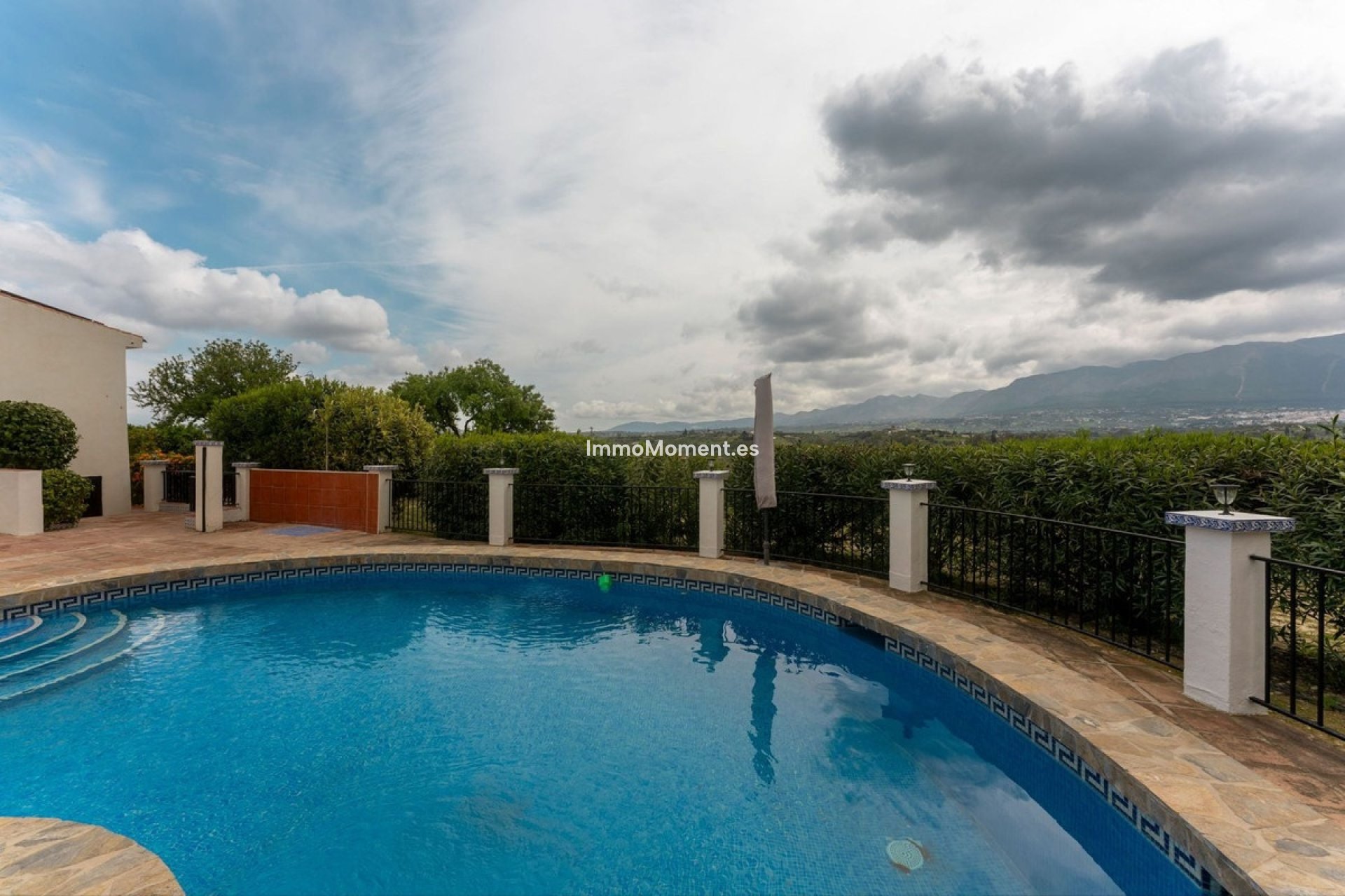 Resale - Country house - Inland  - Alhaurín el Grande Centro