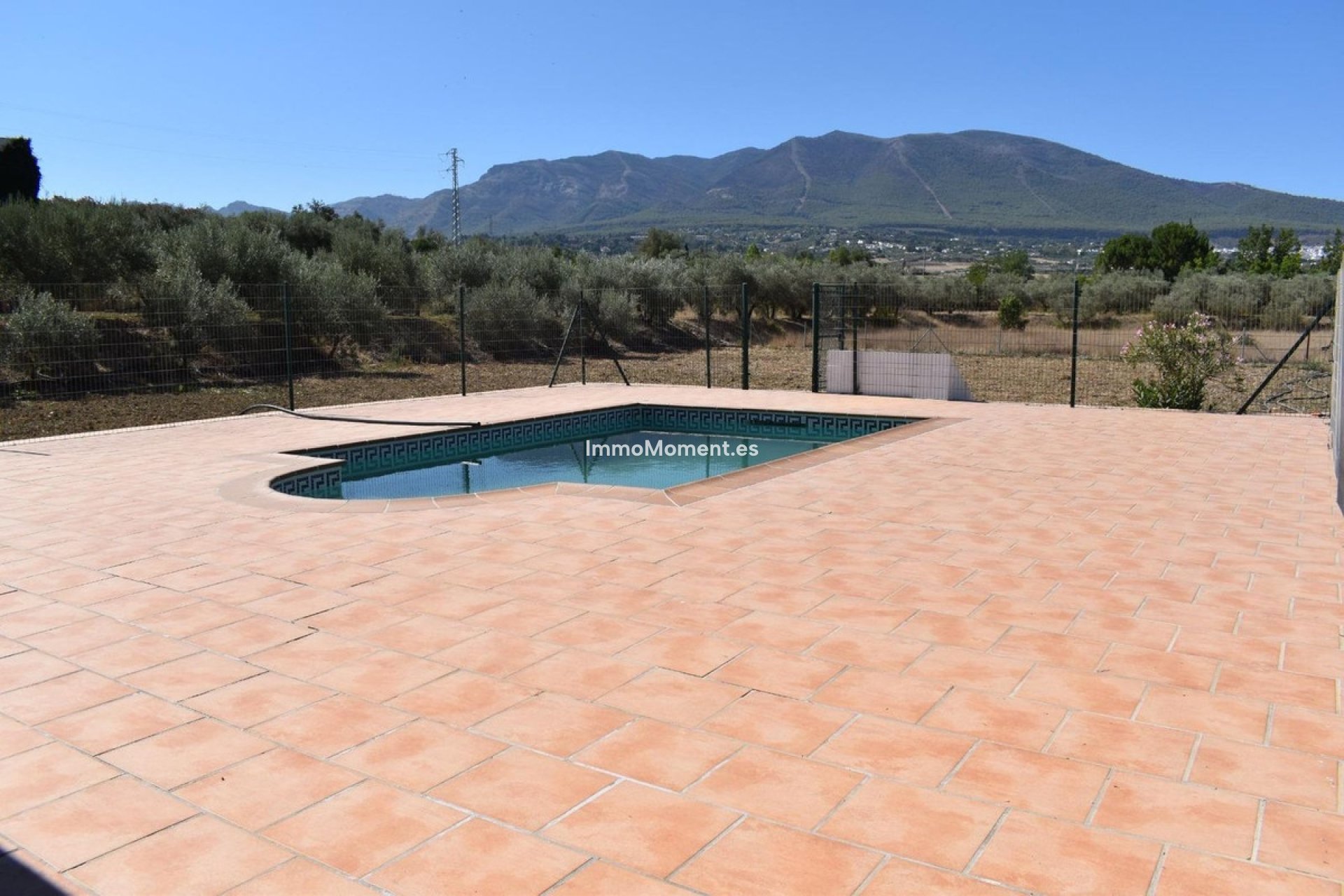 Resale - Country house - Inland  - Alhaurín el Grande Centro