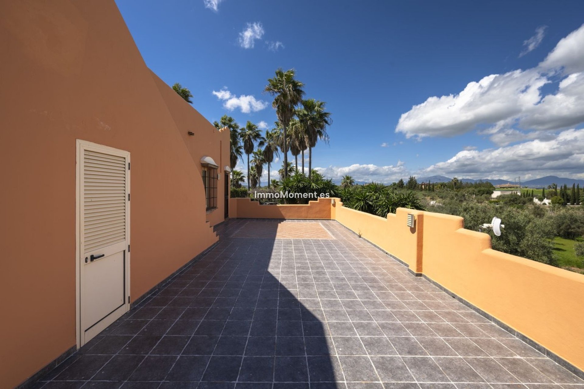 Resale - Country house - Inland  - Alhaurín el Grande Centro