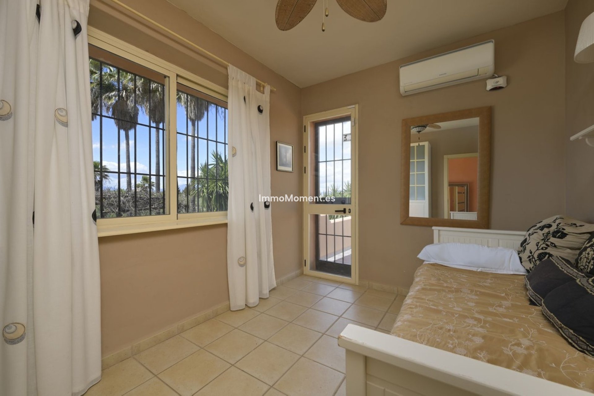 Resale - Country house - Inland  - Alhaurín el Grande Centro