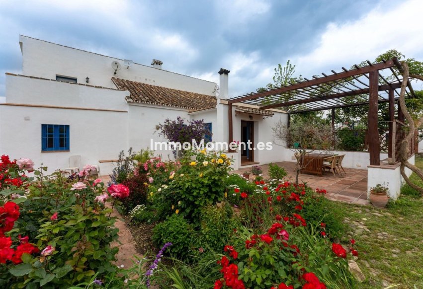 Resale - Country house - Inland  - Alhaurín el Grande Centro