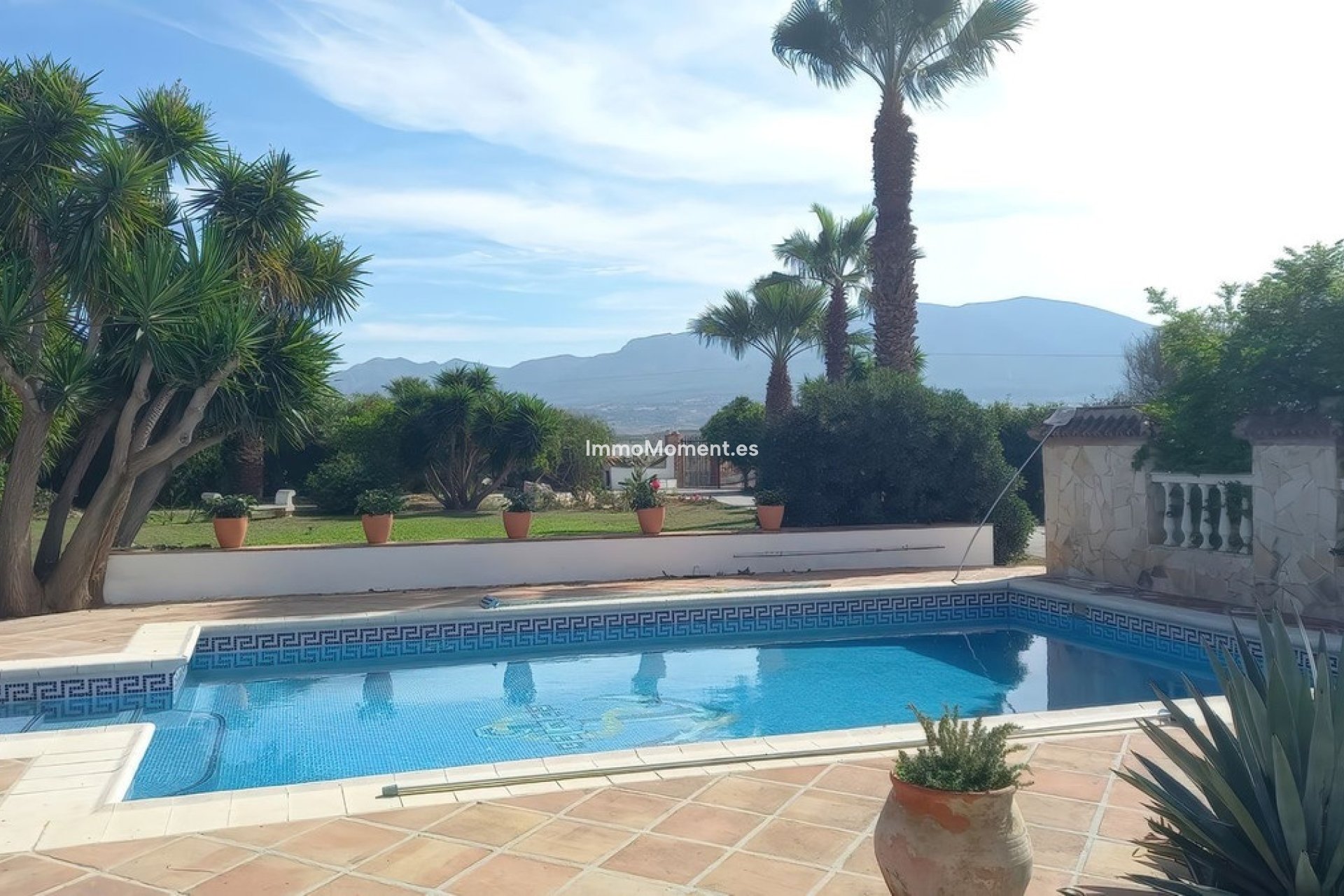 Resale - Country house - Inland  - Alhaurín el Grande Centro