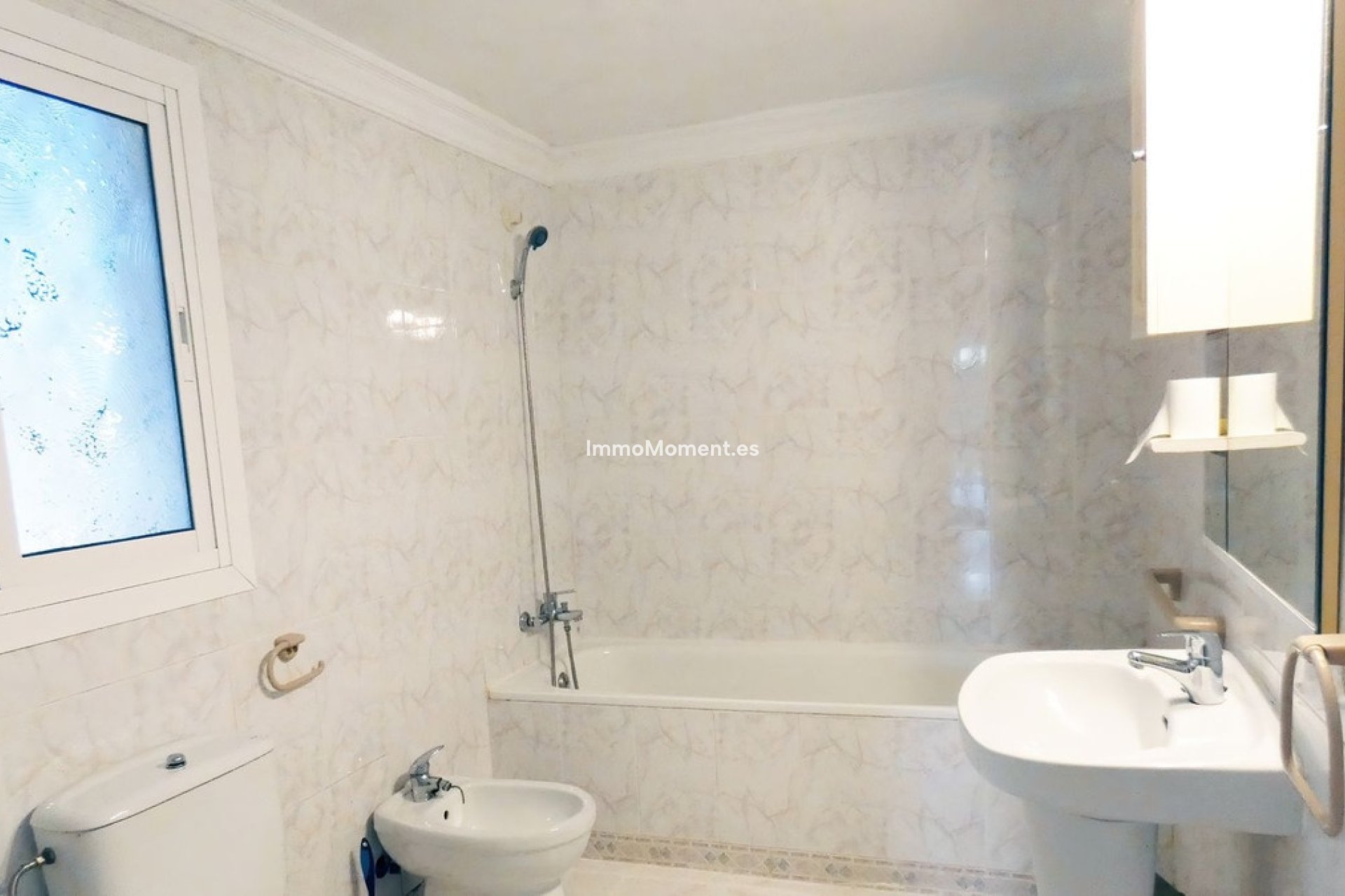 Resale - Country house - Inland  - Alhaurín el Grande Centro