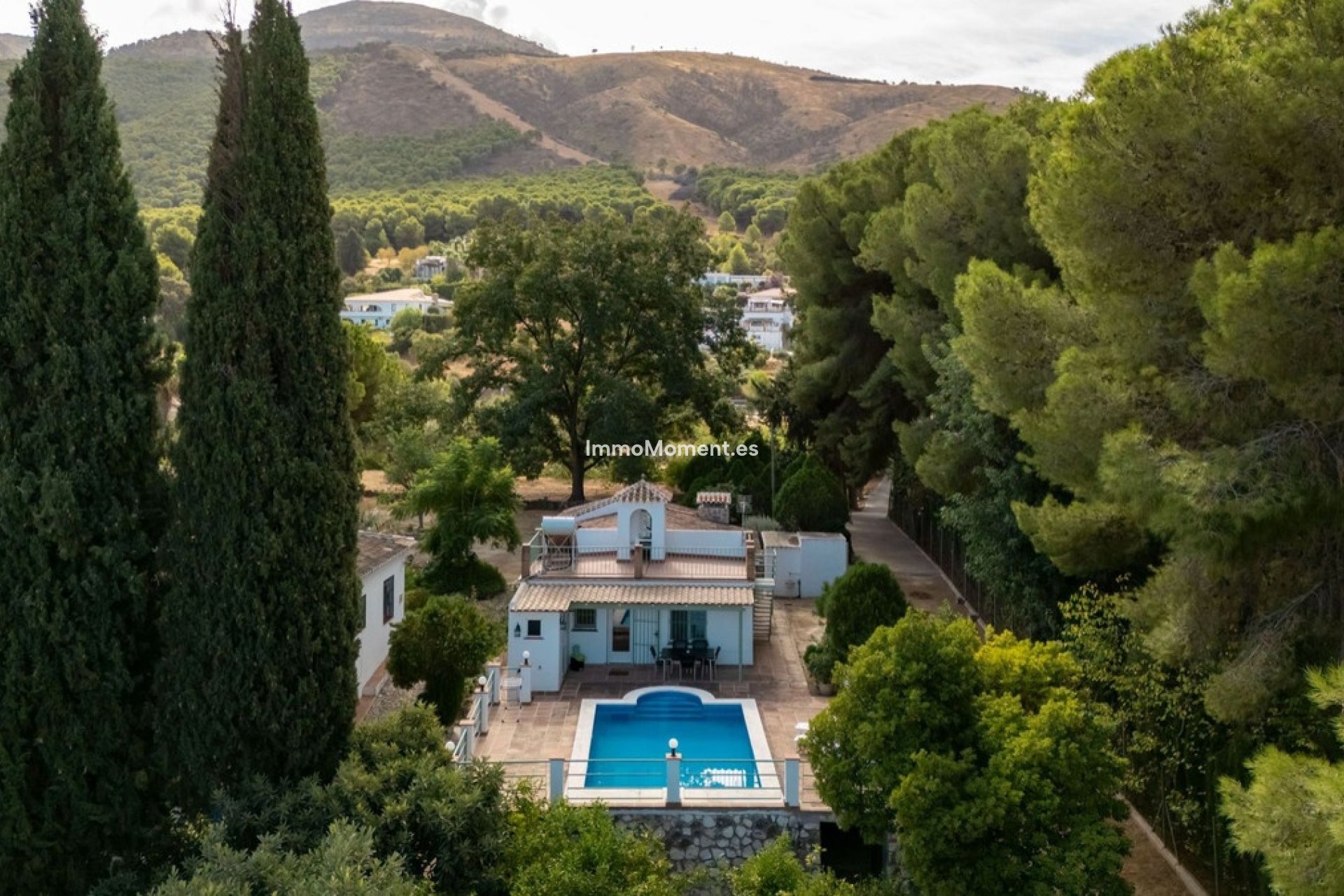 Resale - Country house - Inland  - Alhaurín el Grande Centro