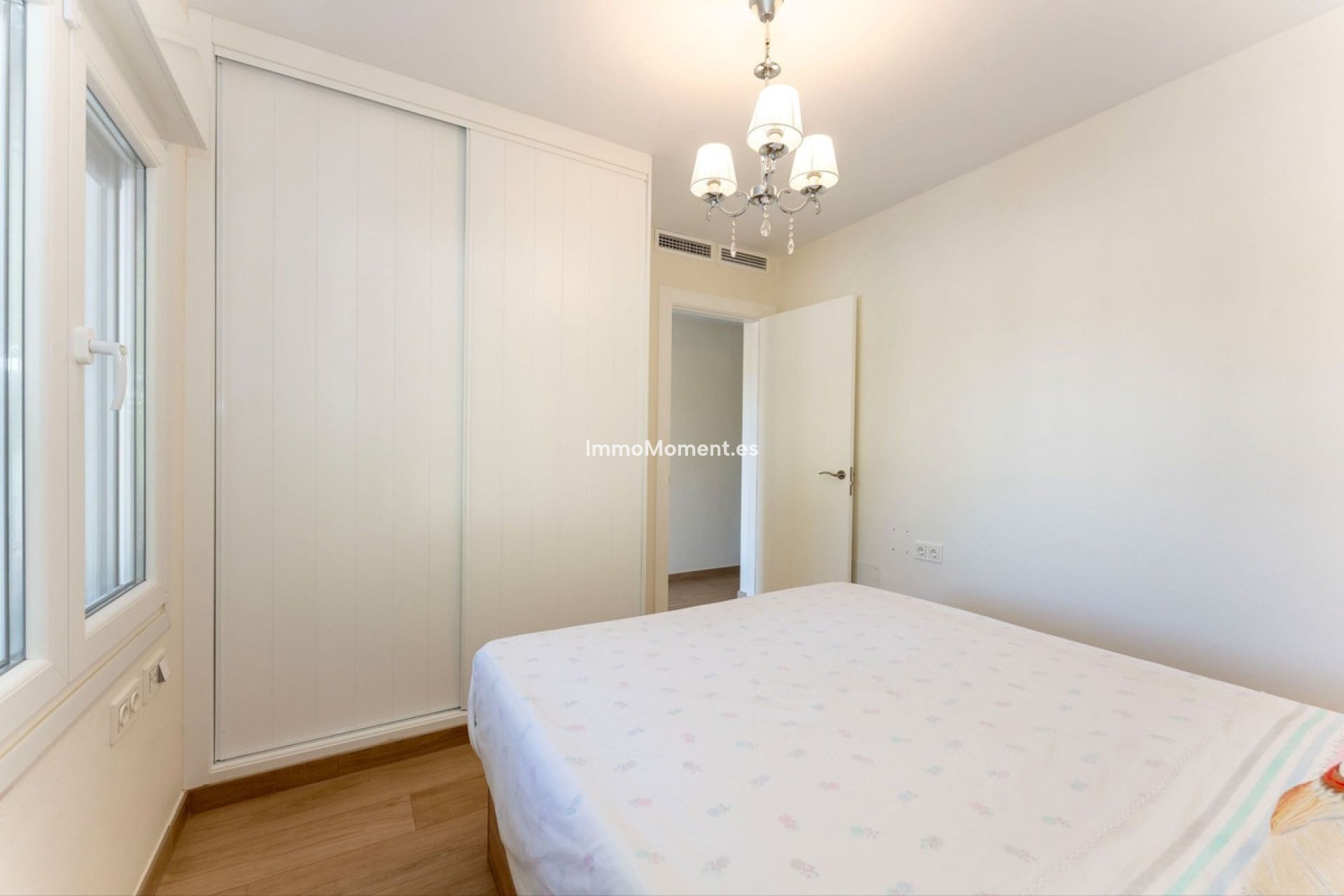 Resale - Country house - Inland  - Alhaurín el Grande Centro