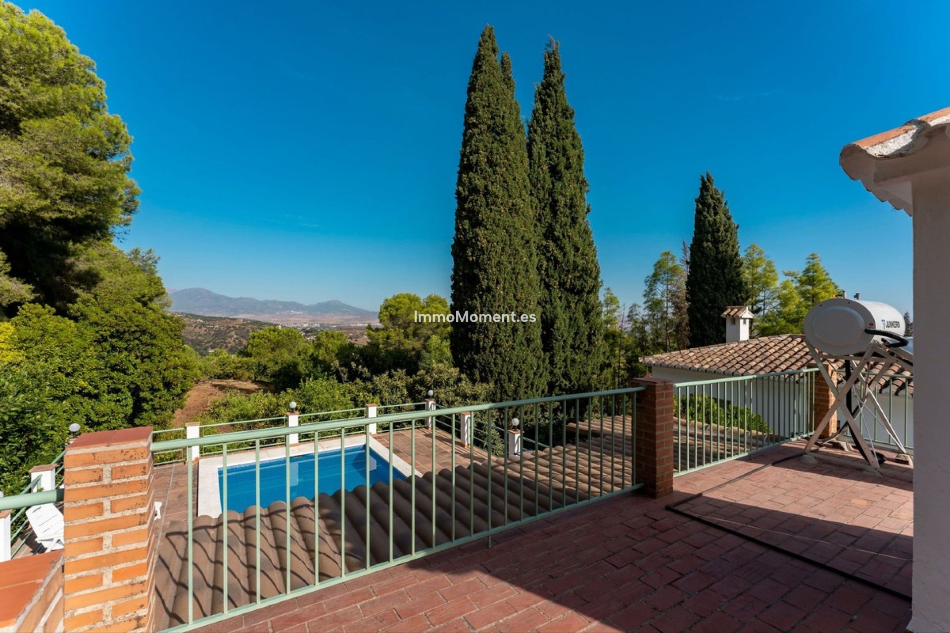 Resale - Country house - Inland  - Alhaurín el Grande Centro