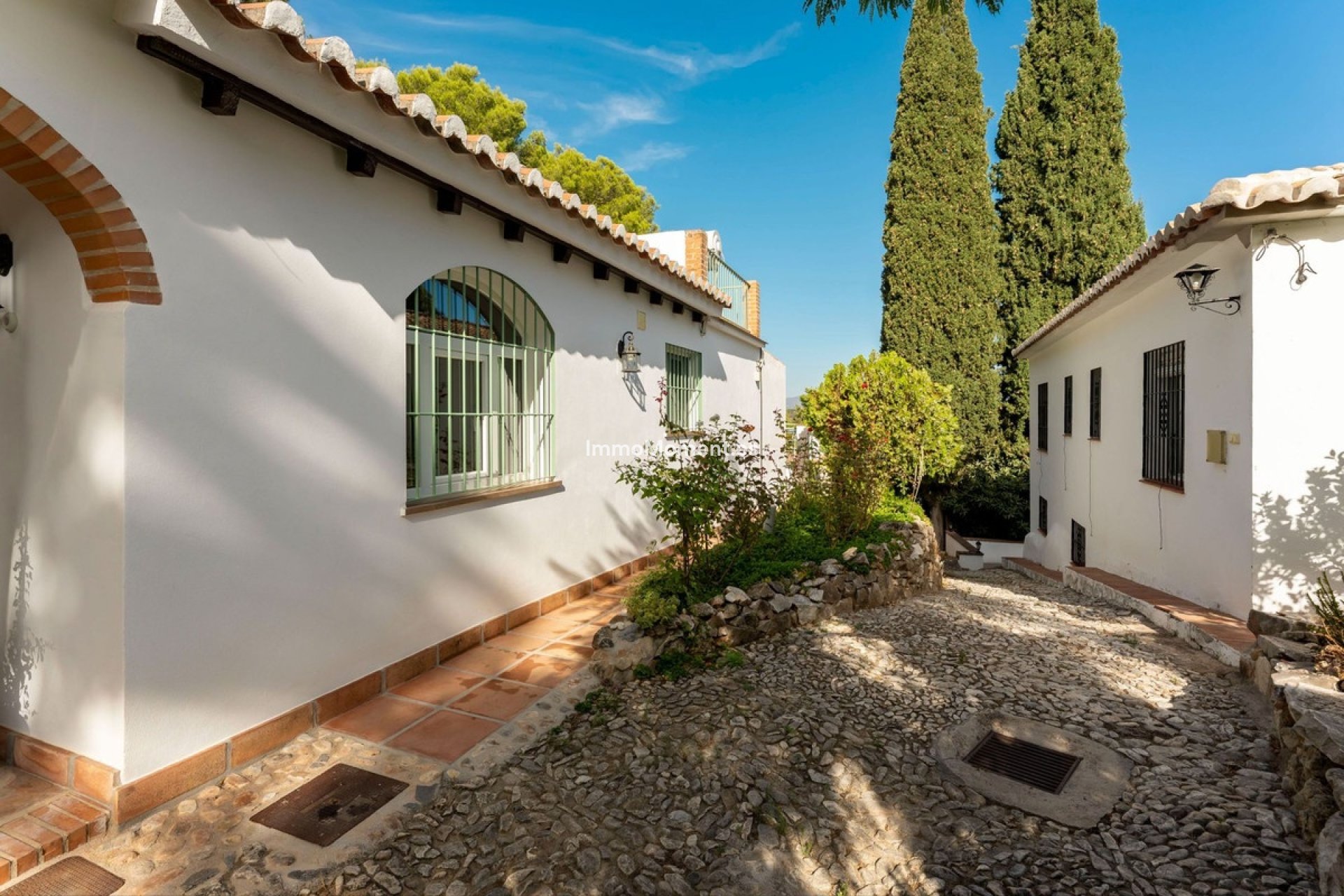 Resale - Country house - Inland  - Alhaurín el Grande Centro