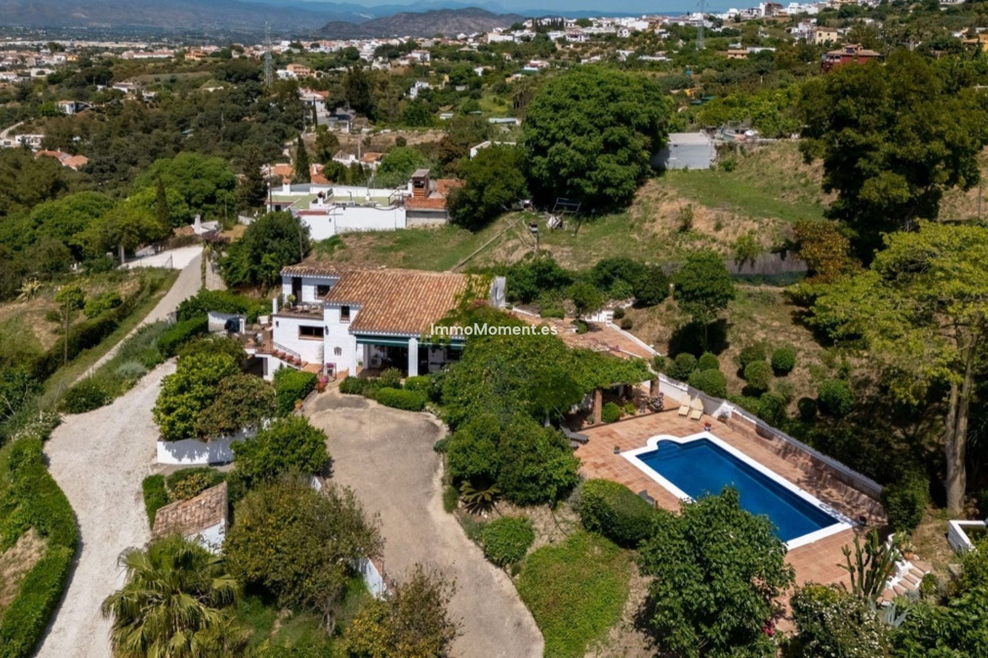 Resale - Country house - Inland  - Alhaurín el Grande Centro