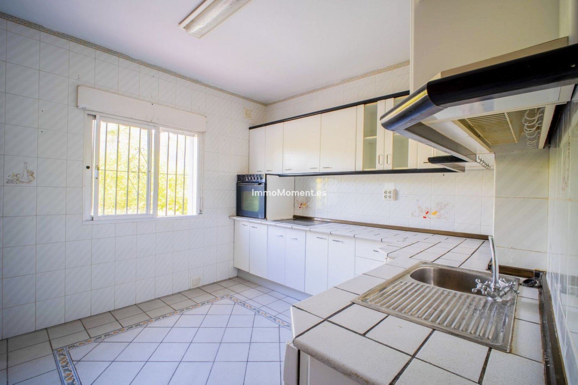 Resale - Country house - Inland  - Alhaurín el Grande Centro