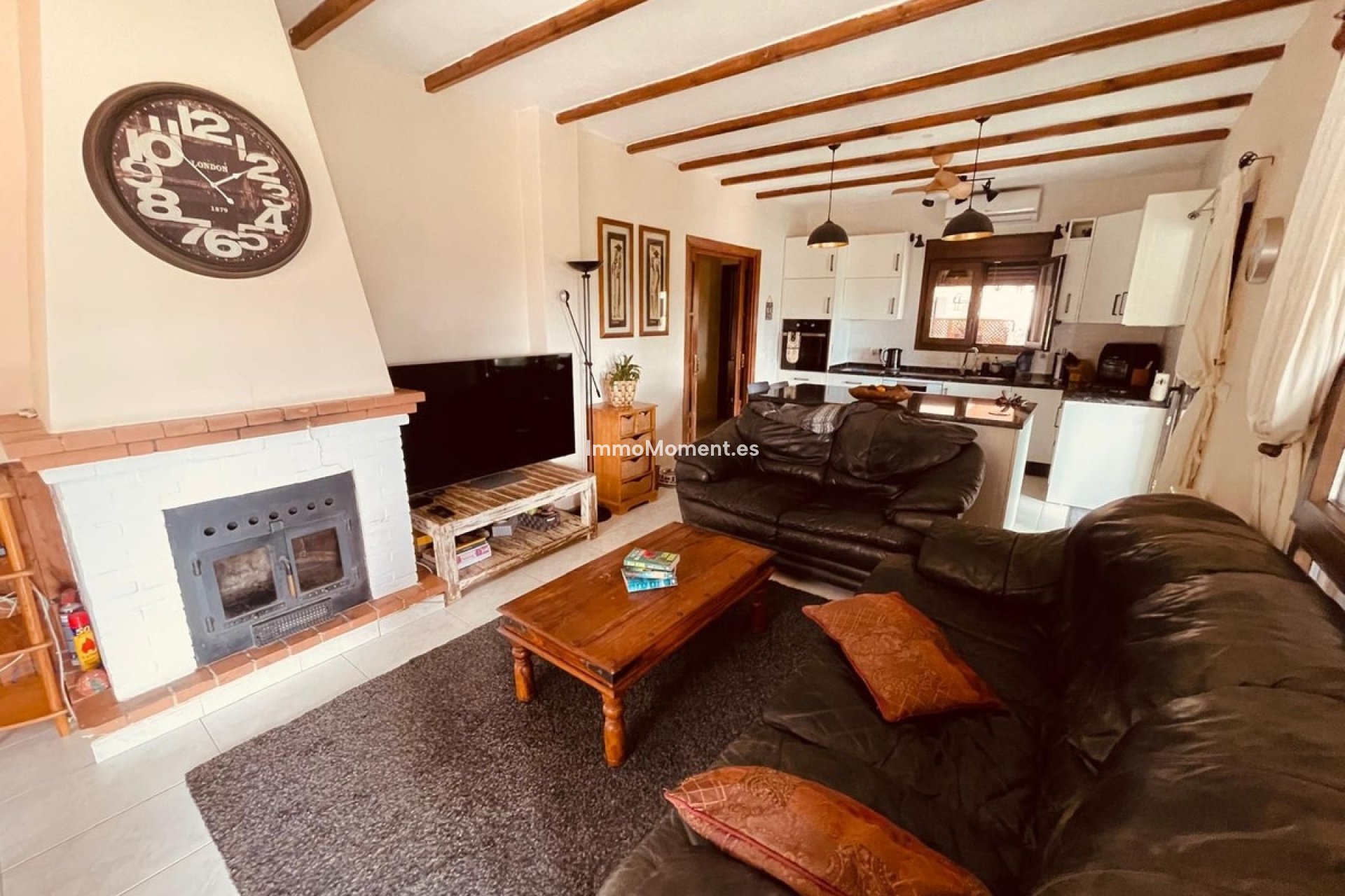 Resale - Country house - Inland  - Almogía