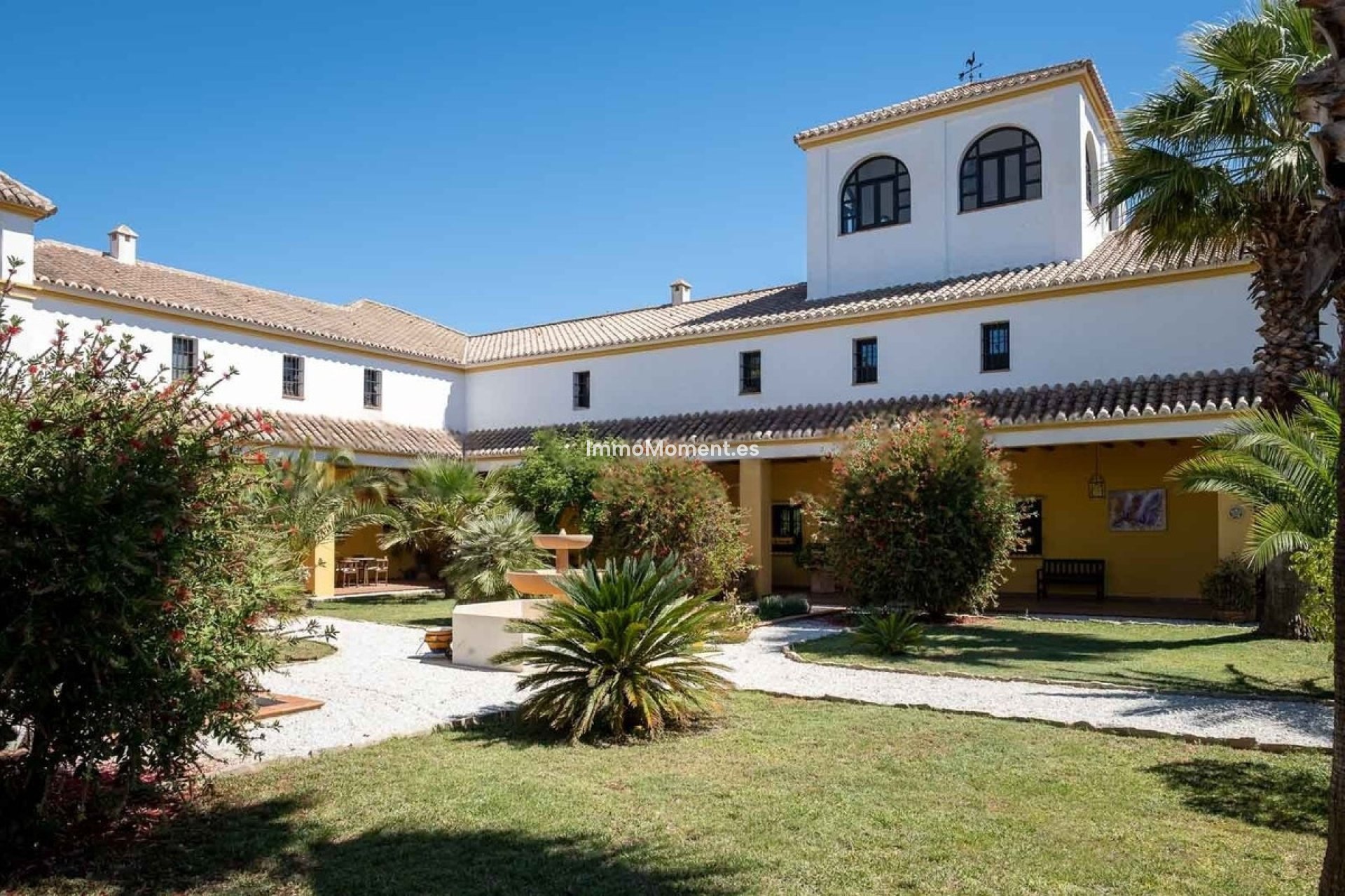 Resale - Country house - Inland  - Almogía