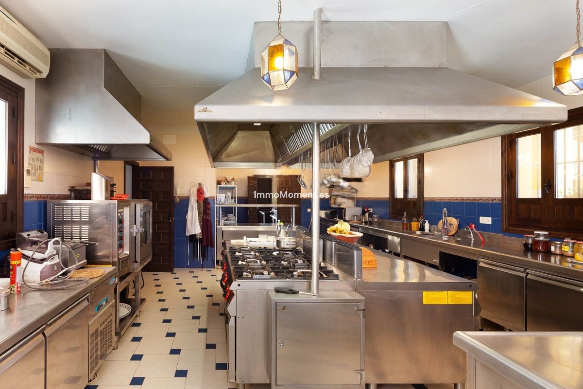 Resale - Country house - Inland  - Almogía