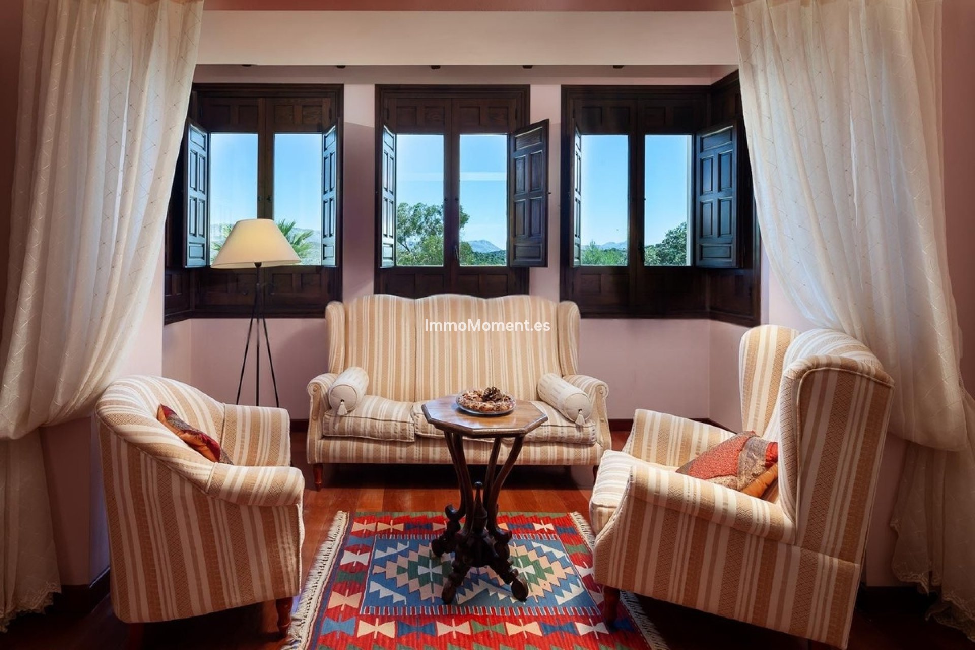 Resale - Country house - Inland  - Almogía