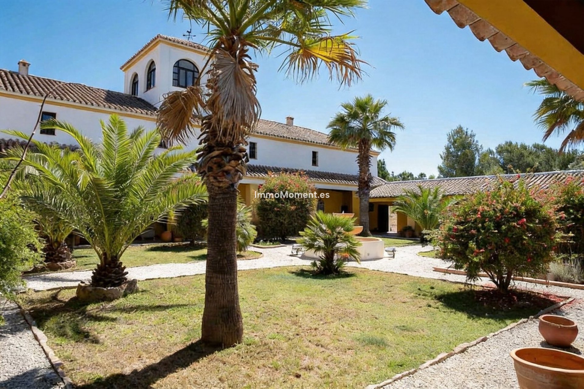 Resale - Country house - Inland  - Almogía