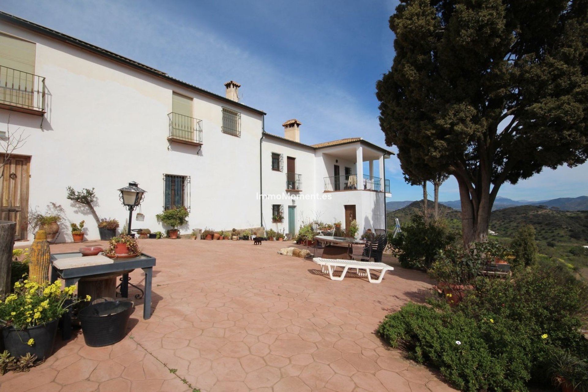 Resale - Country house - Inland  - Almogía