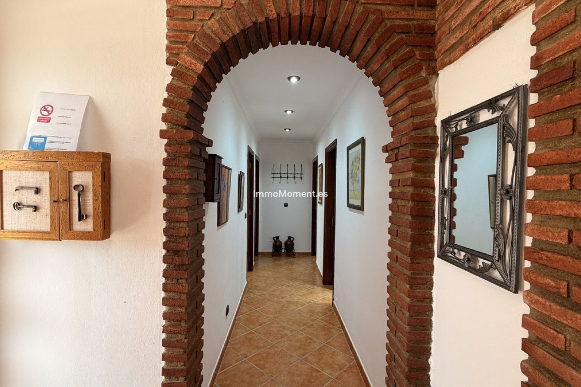 Resale - Country house - Inland  - Almogía