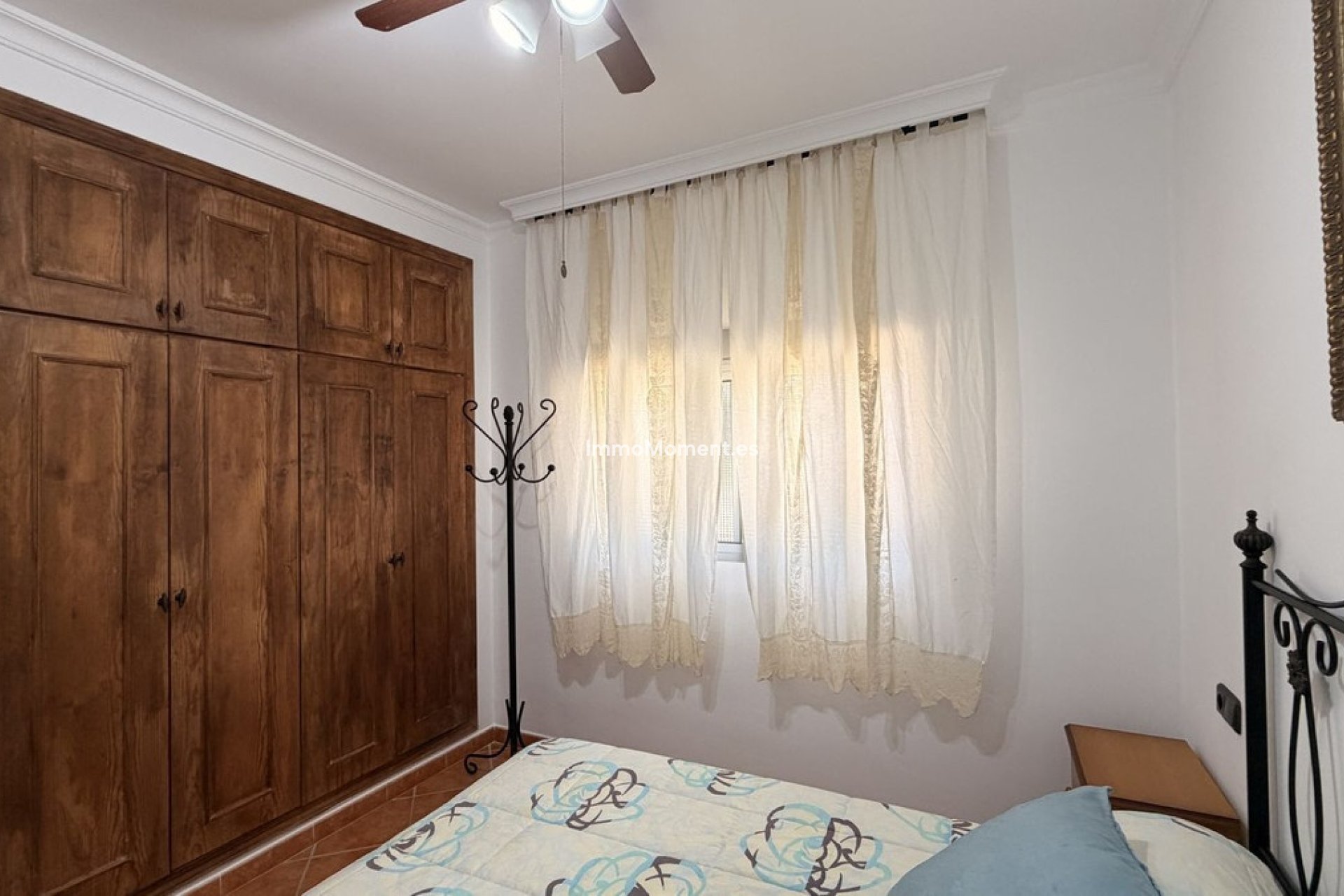 Resale - Country house - Inland  - Almogía
