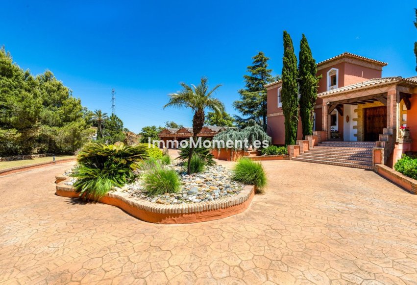 Resale - Country house - Inland  - Coín