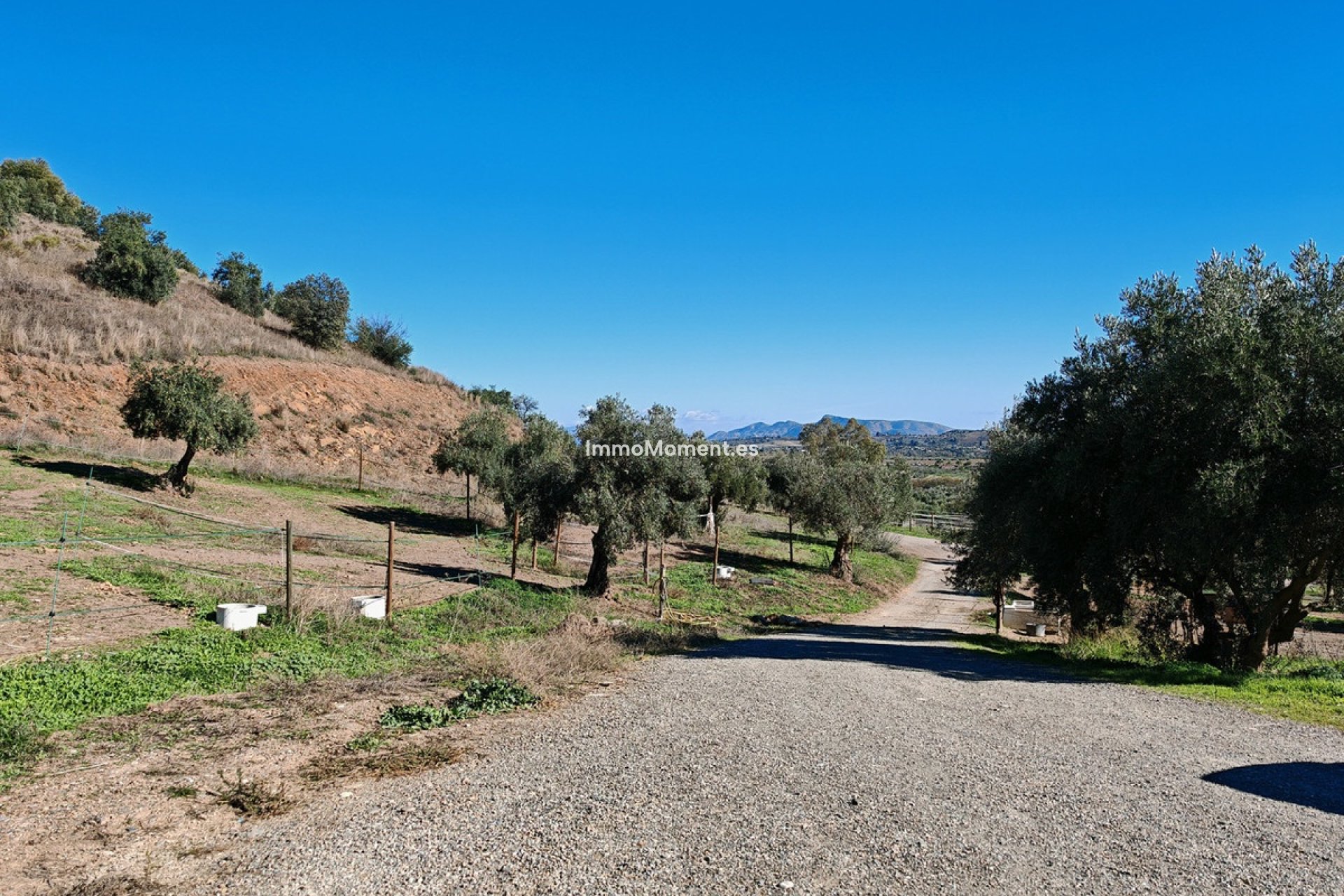 Resale - Country house - Inland  - Coín