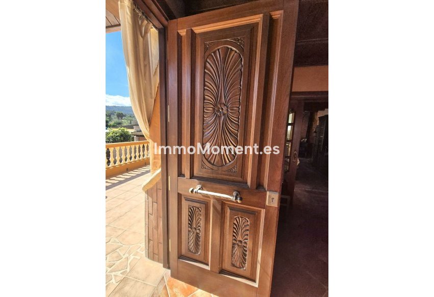 Resale - Country house - Inland  - Coín