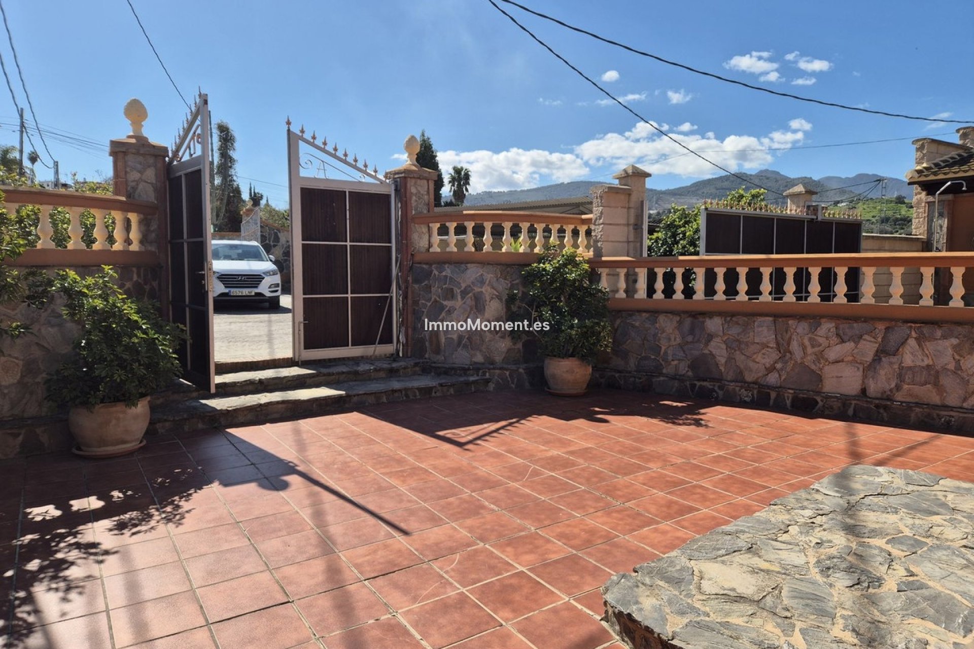 Resale - Country house - Inland  - Coín