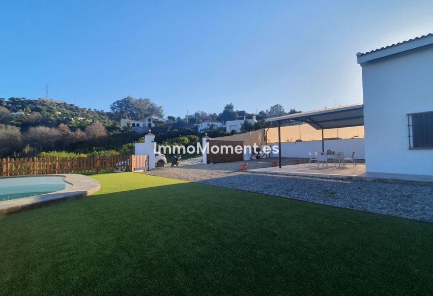 Resale - Country house - Inland  - Coín