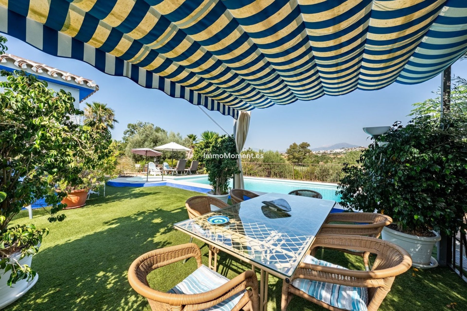 Resale - Country house - Inland  - Coín