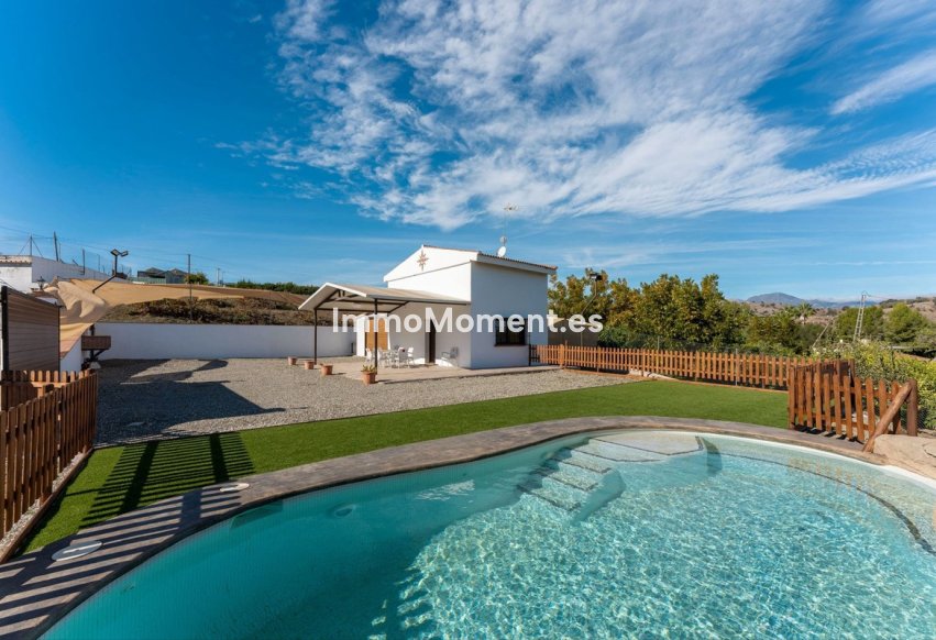 Resale - Country house - Inland  - Coín