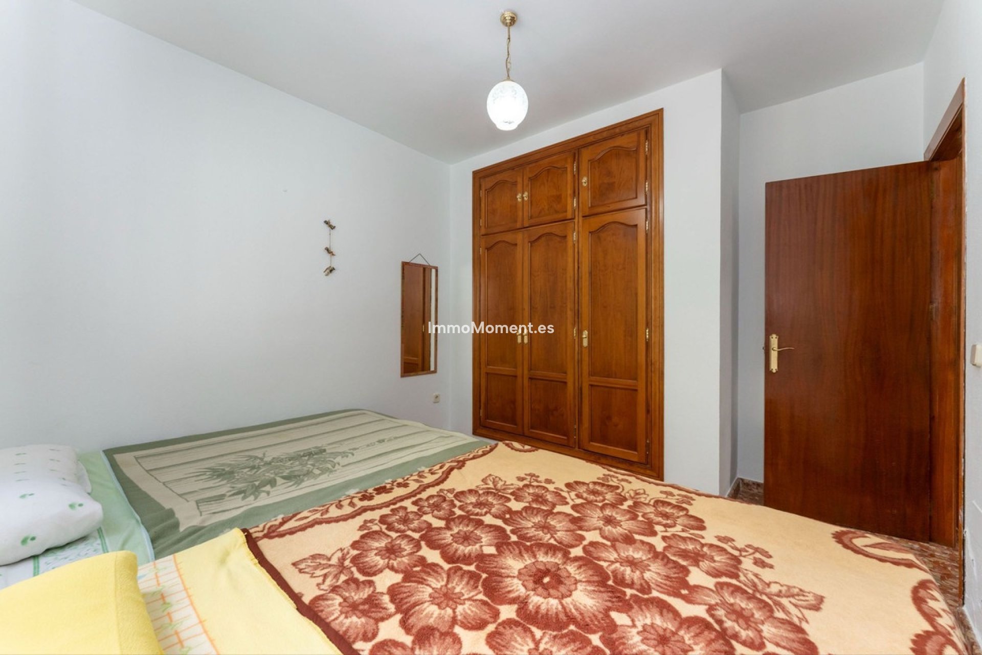 Resale - Country house - Inland  - Coín