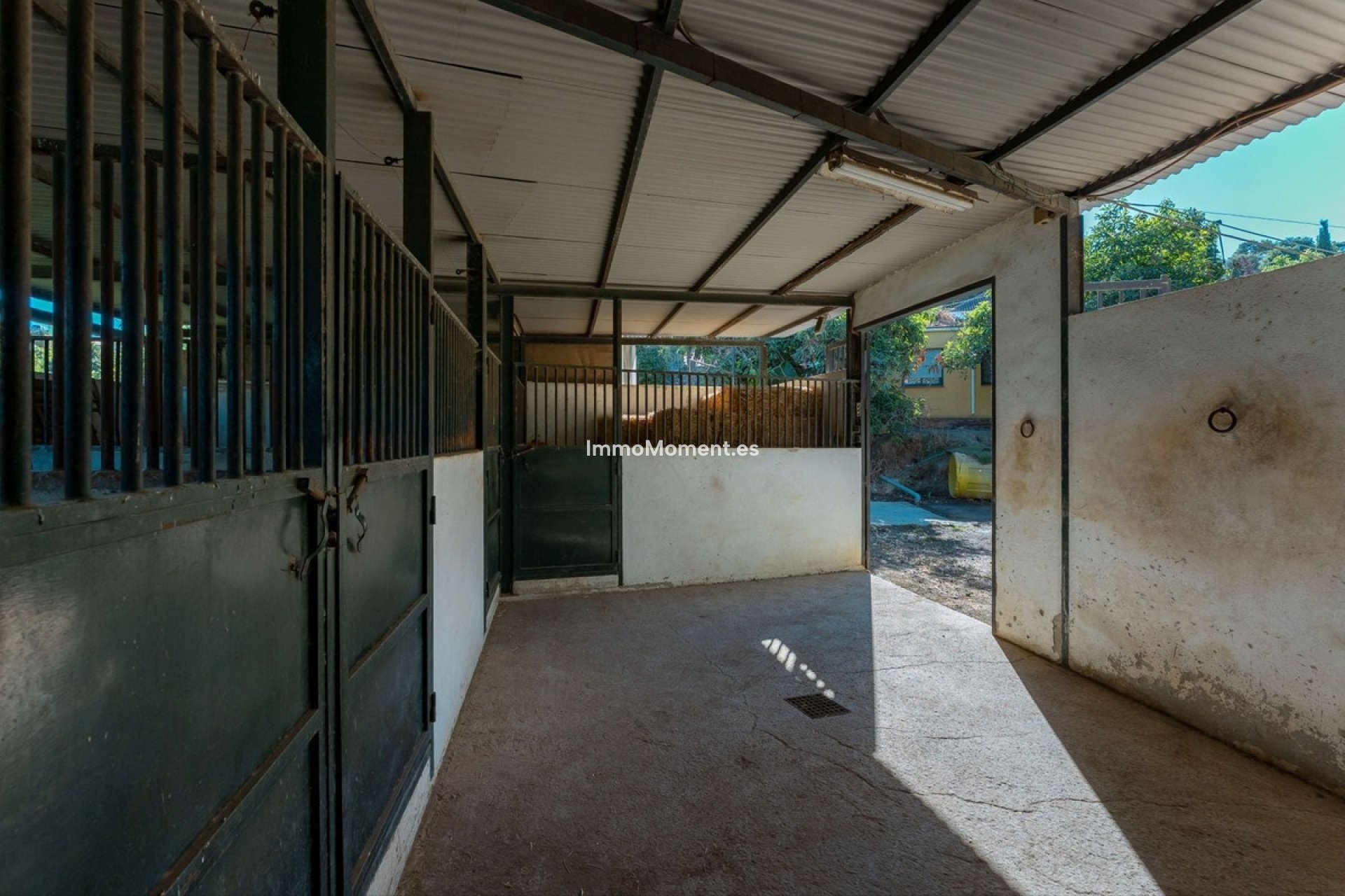 Resale - Country house - Inland  - Coín