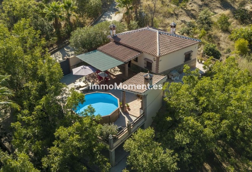 Resale - Country house - Inland  - Coín