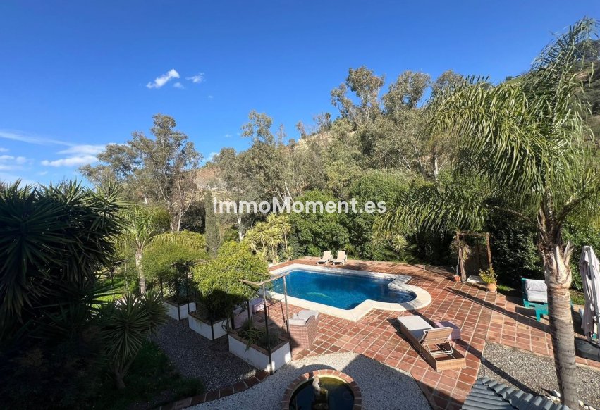 Resale - Country house - Inland  - Coín