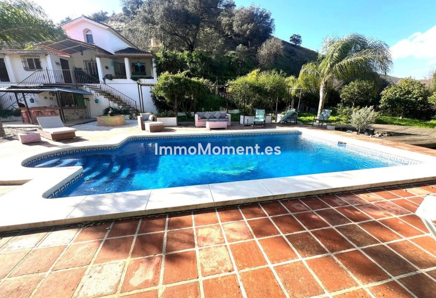 Resale - Country house - Inland  - Coín