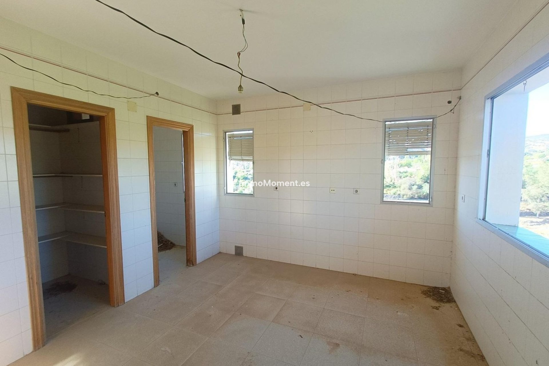 Resale - Country house - Inland  - Coín