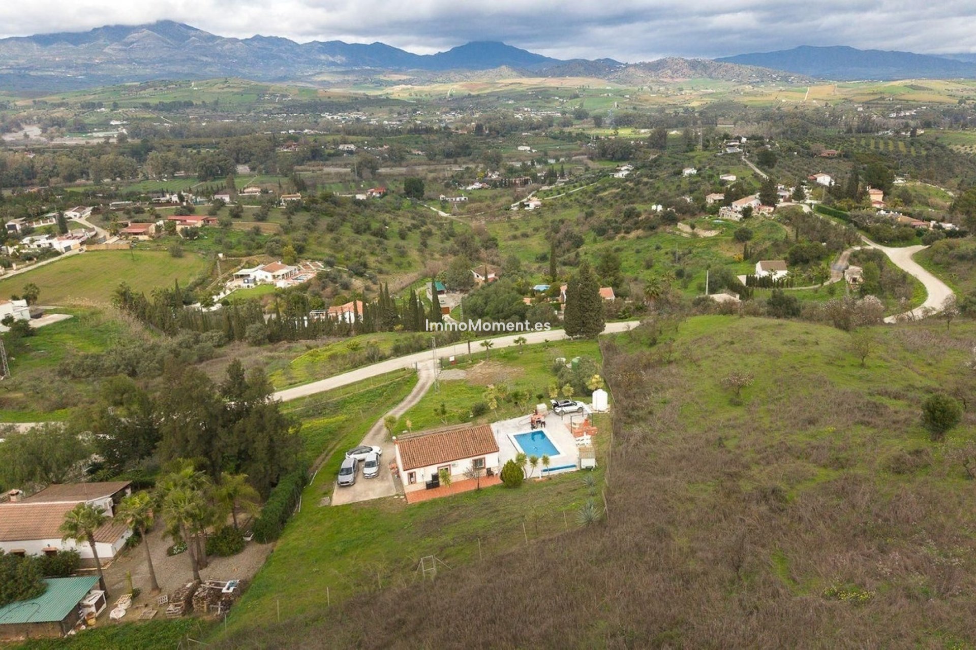 Resale - Country house - Inland  - Coín