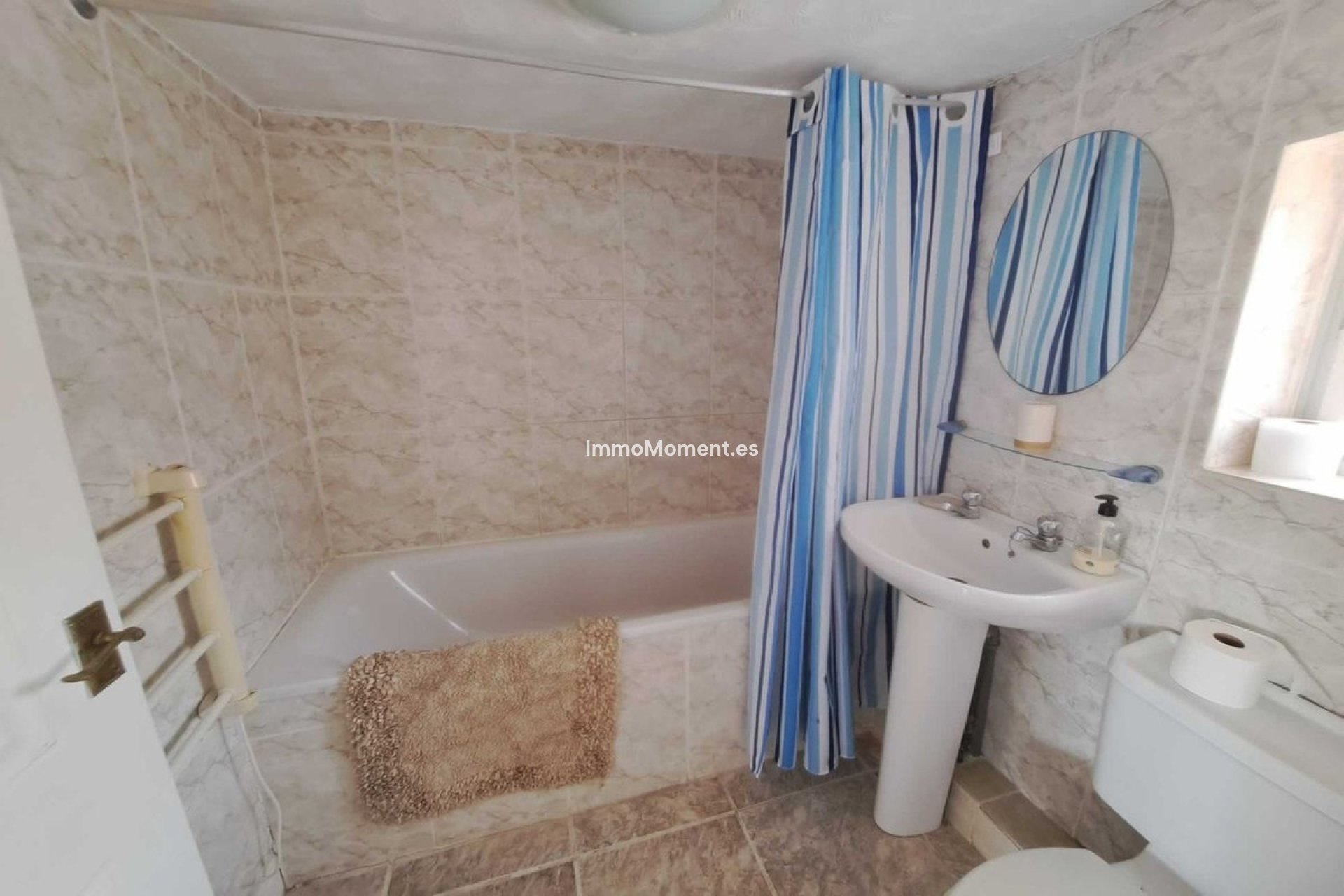 Resale - Country house - Inland  - Coín