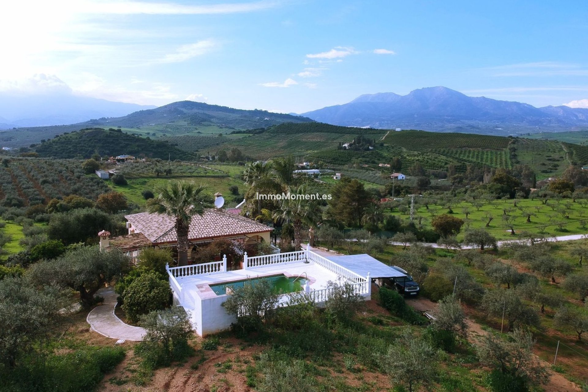 Resale - Country house - Inland  - Coín