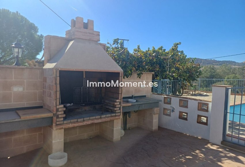 Resale - Country house - Inland  - Coín