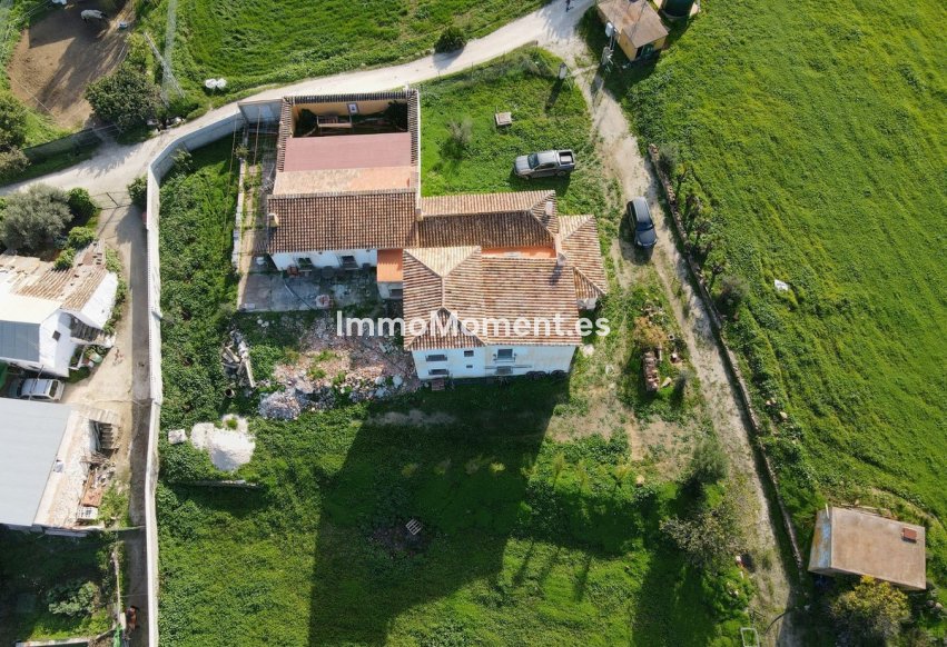 Resale - Country house - Inland  - Coín