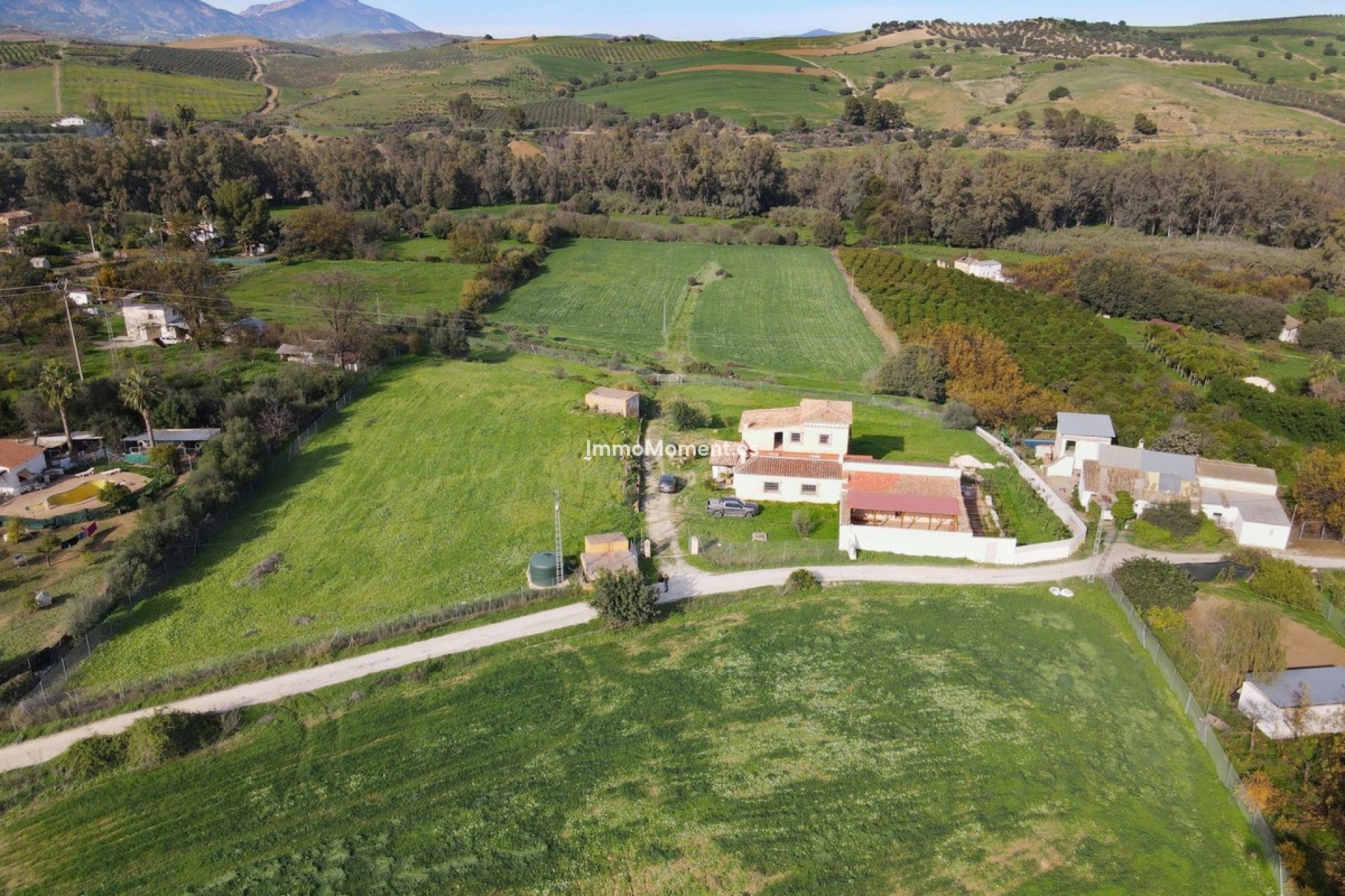 Resale - Country house - Inland  - Coín