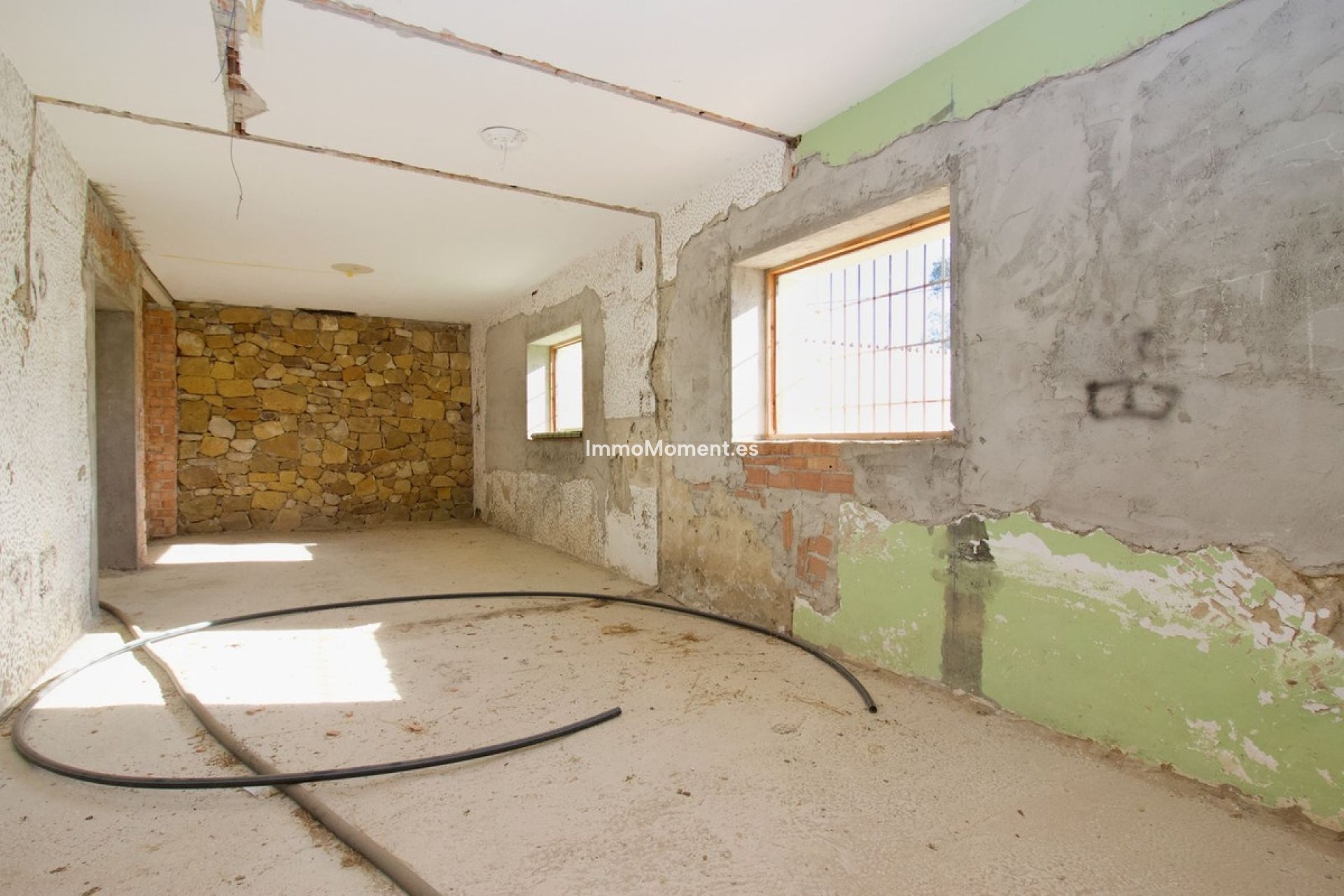 Resale - Country house - Inland  - Coín