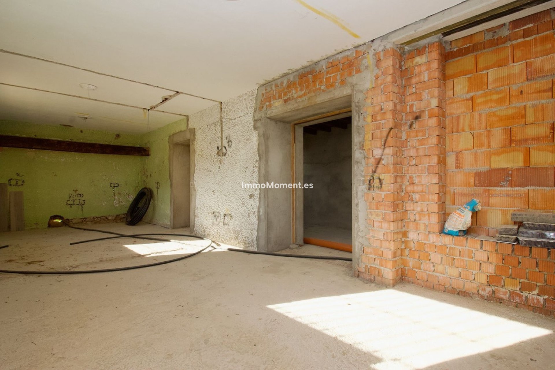 Resale - Country house - Inland  - Coín