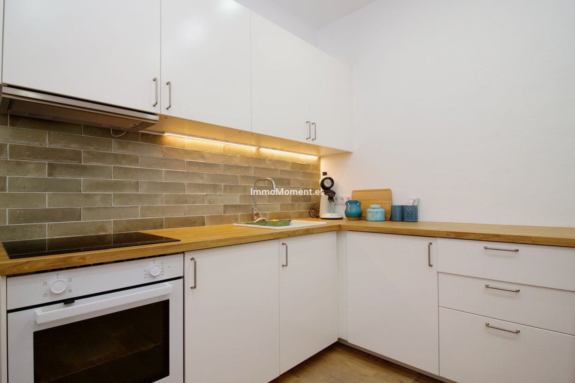 Resale - Country house - Inland  - Coín