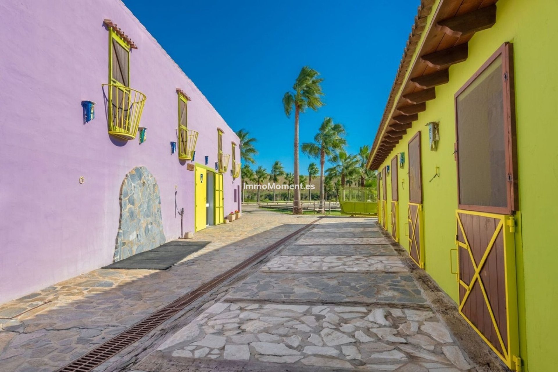 Resale - Country house - Inland  - Coín